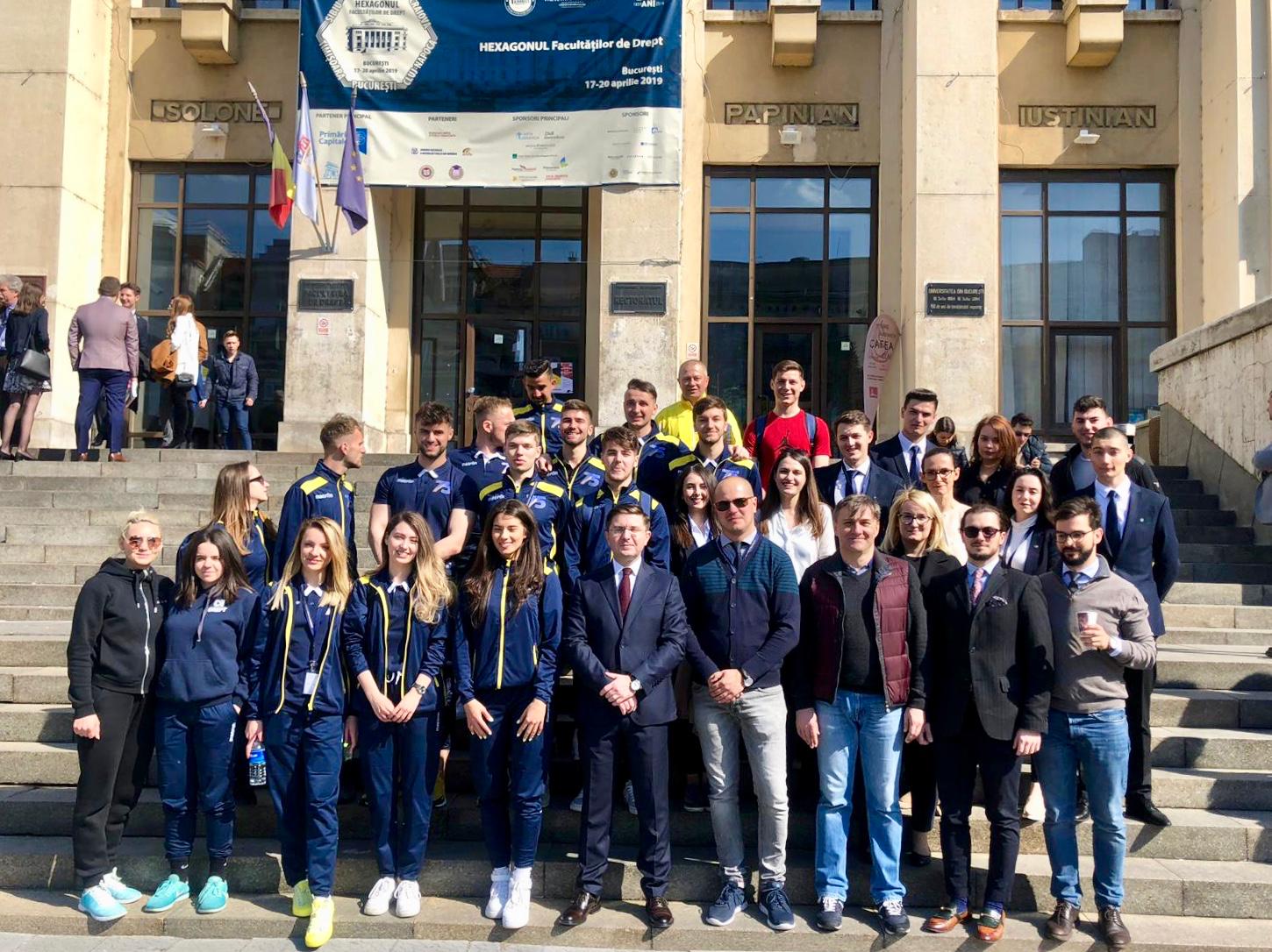 - 1556756115-hexagon2019-premiere1.jpg