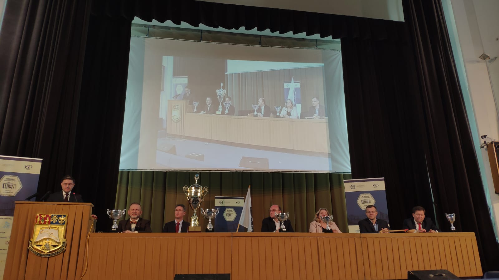 - 1556756116-hexagon2019-premiere2.jpg